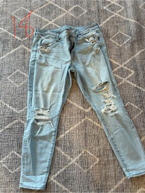 American Eagle Outfitters Light Wash Distressed Jeggings
